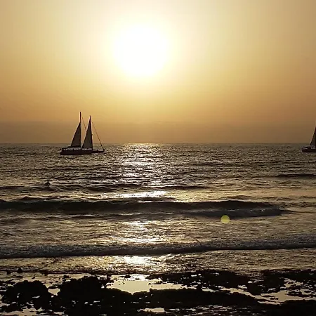 Duplex Beach شقة *